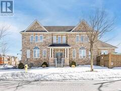 15 BRADFORD COURT Whitby Ontario, L1N 0G6