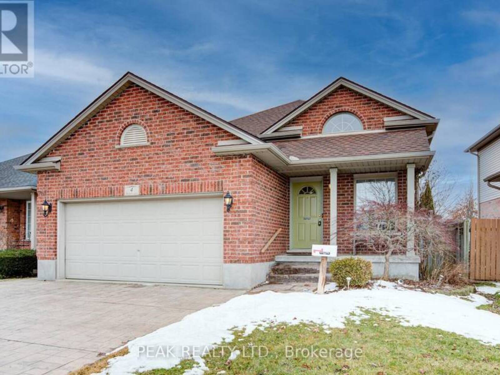 4 HICKORY LANE, St. Thomas, Ontario N5R 6K5