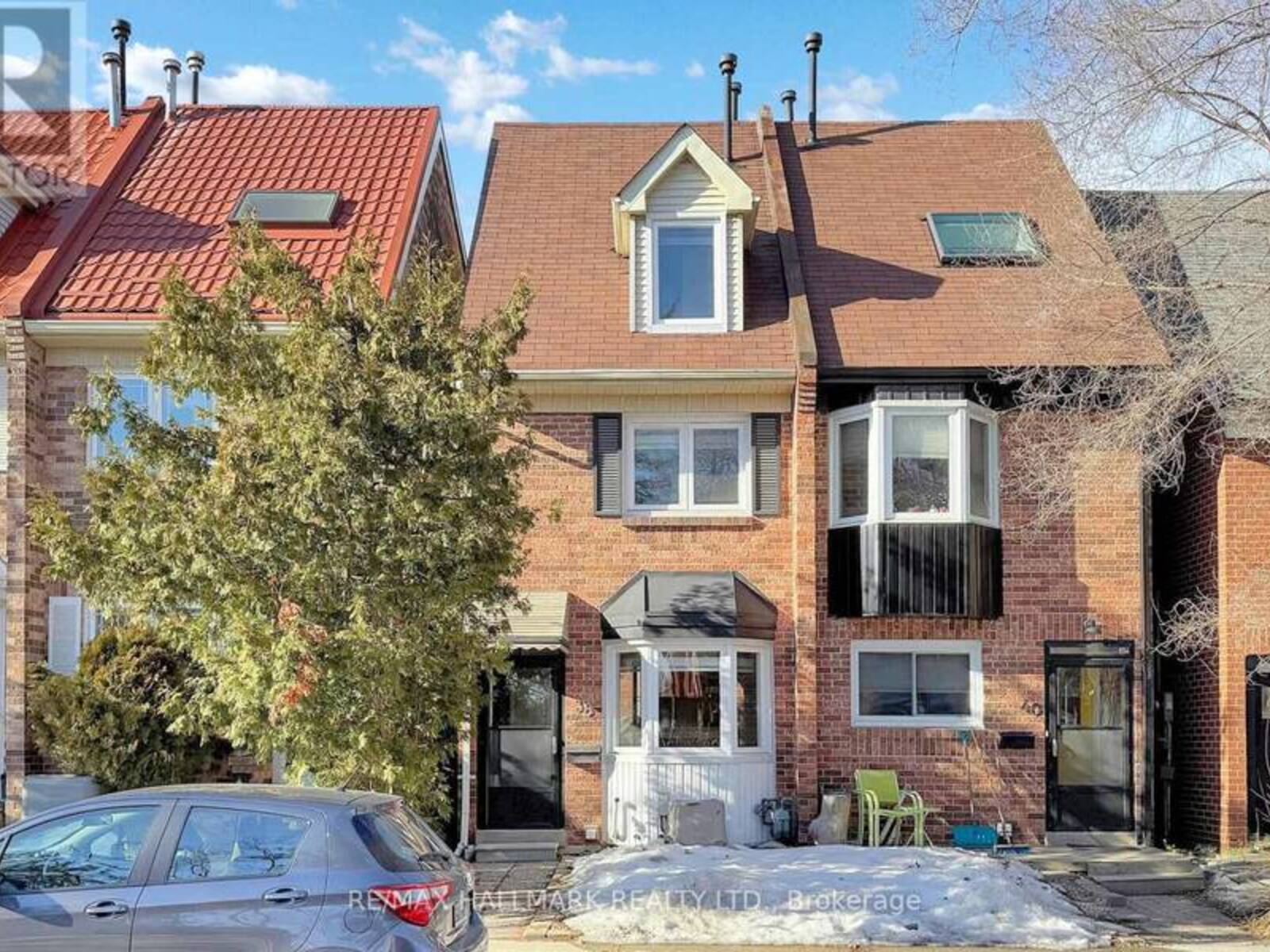 38 TORBRICK ROAD, Toronto, Ontario M4J 4Z5