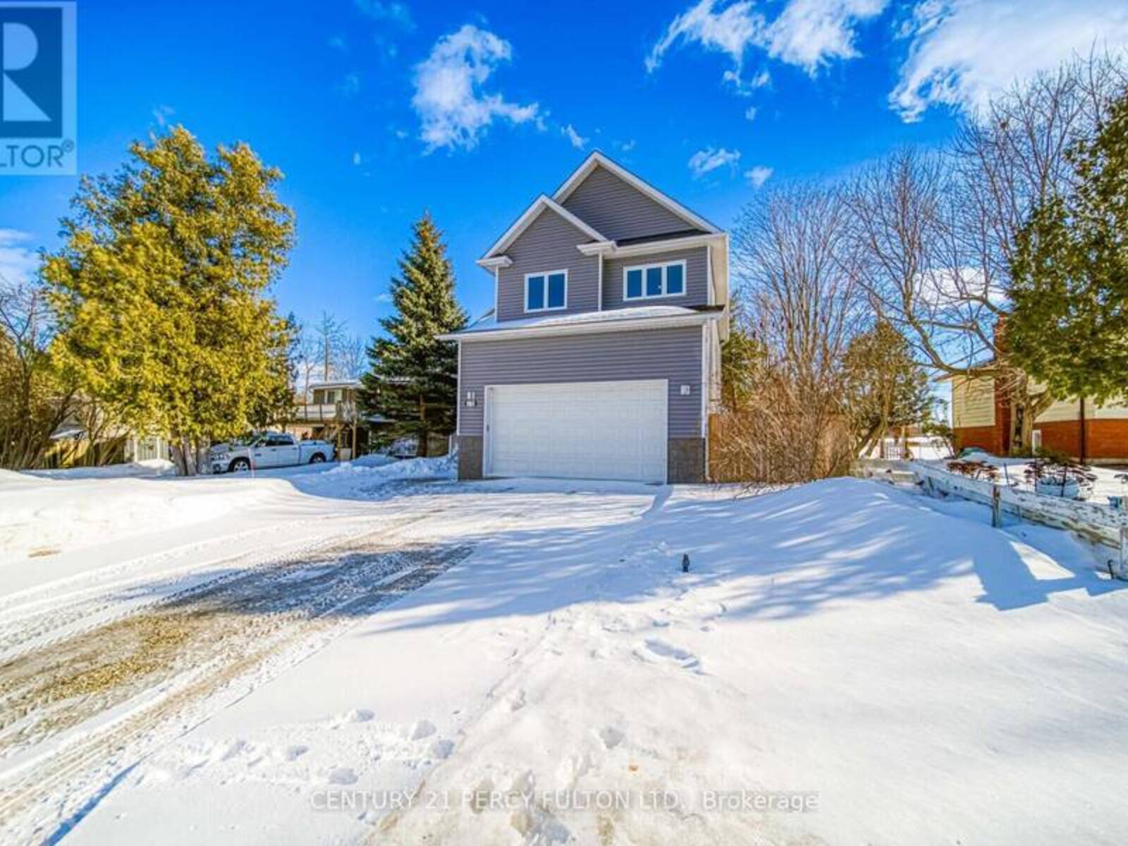 15 JAMES AVENUE, Wasaga Beach, Ontario L9Z 2X3