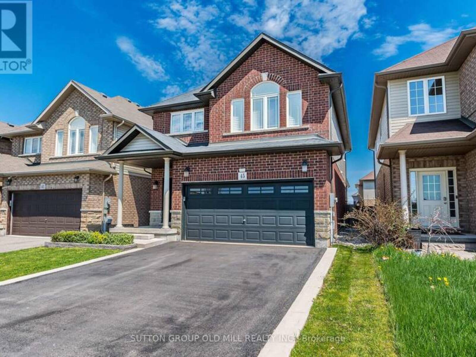 45 BELLAGIO AVENUE, Hamilton, Ontario L0R 1P0