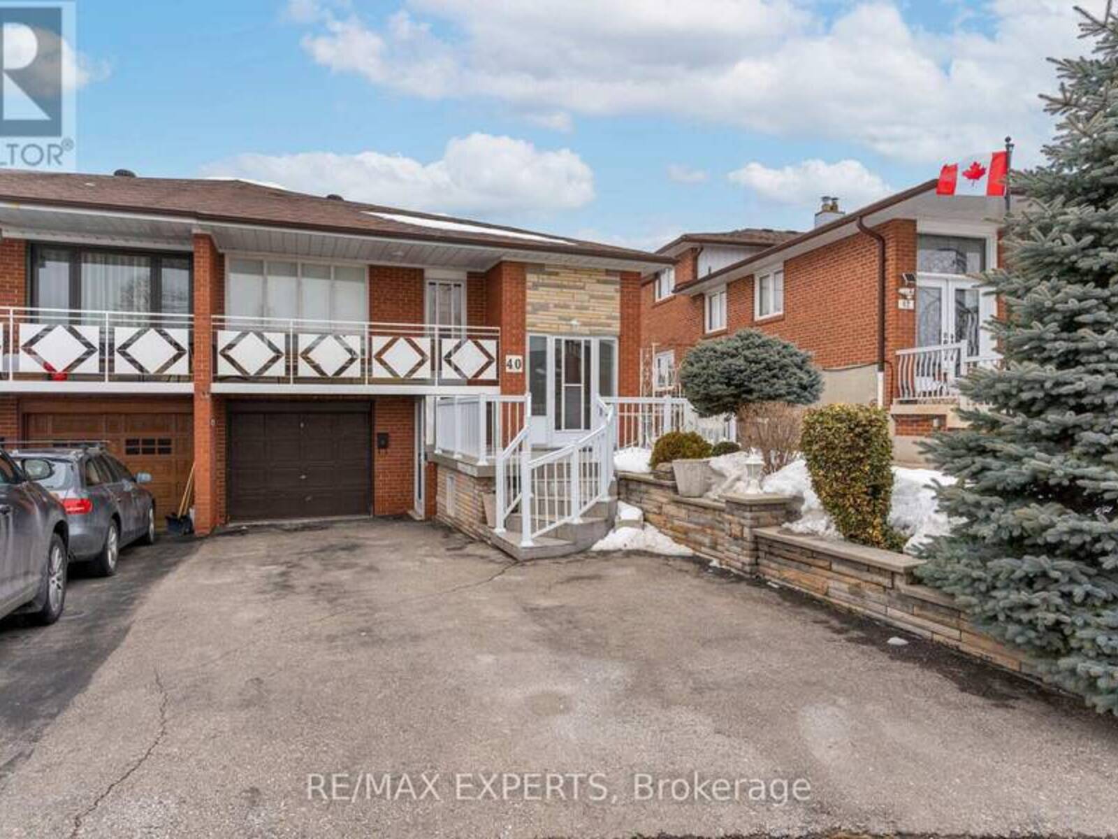 40 BENRUBIN DRIVE, Toronto, Ontario M9L 2H4