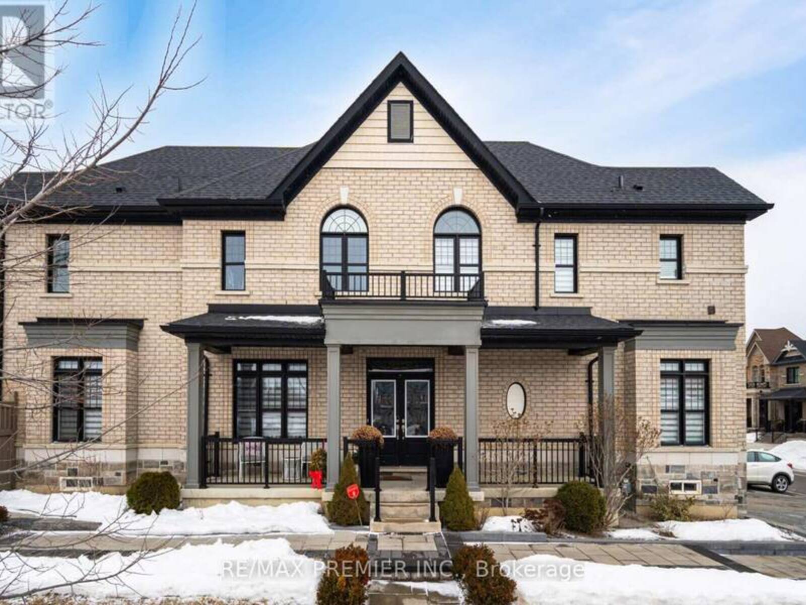 2 ZENITH AVENUE, Vaughan, Ontario L4H 4K9