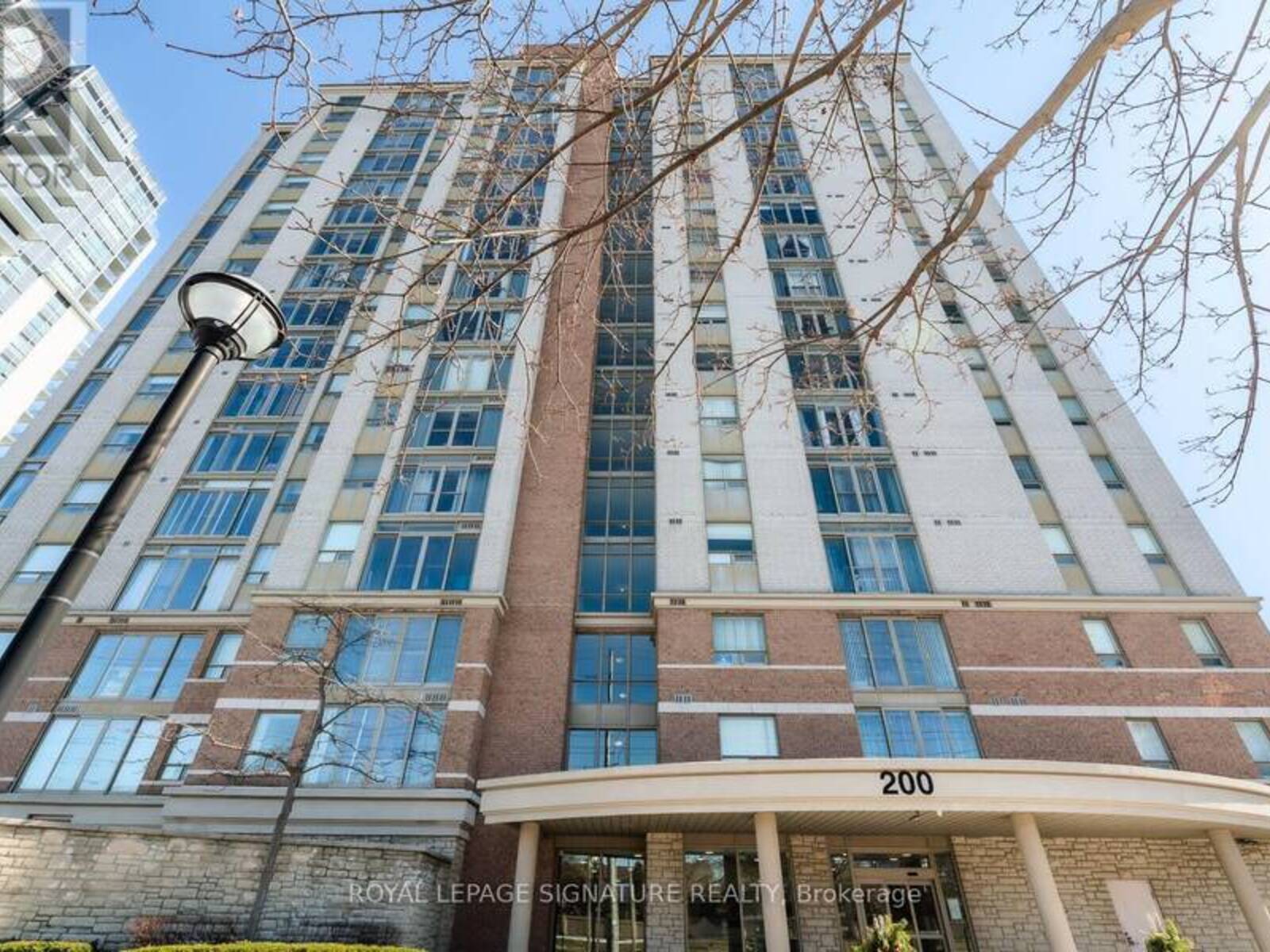 201 - 200 BURNHAMTHORPE ROAD E, Mississauga, Ontario L5A 4L4