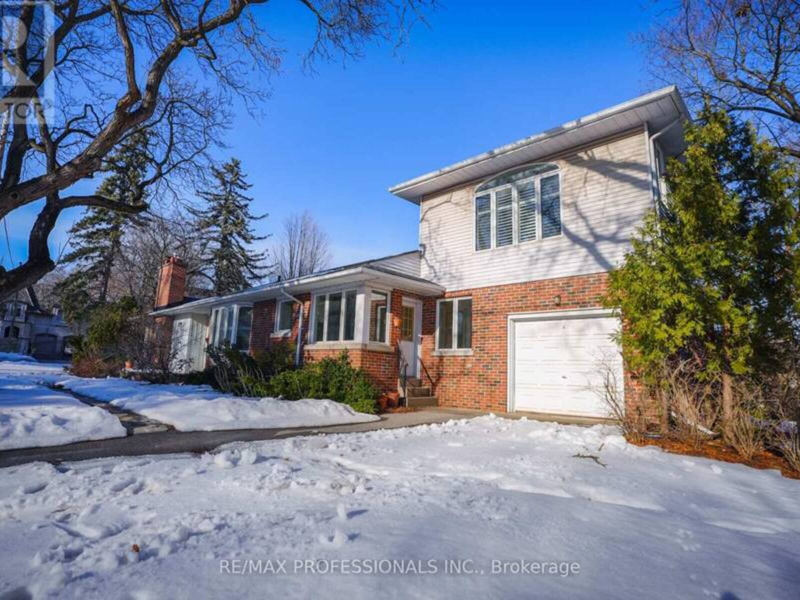 88 VALECREST DRIVE, Toronto, Ontario M9A 4P6