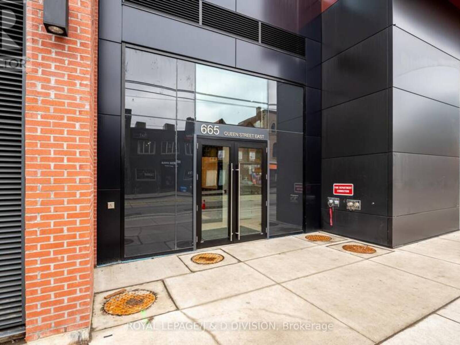 517 - 665 QUEEN STREET E, Toronto, Ontario M4M 0G3