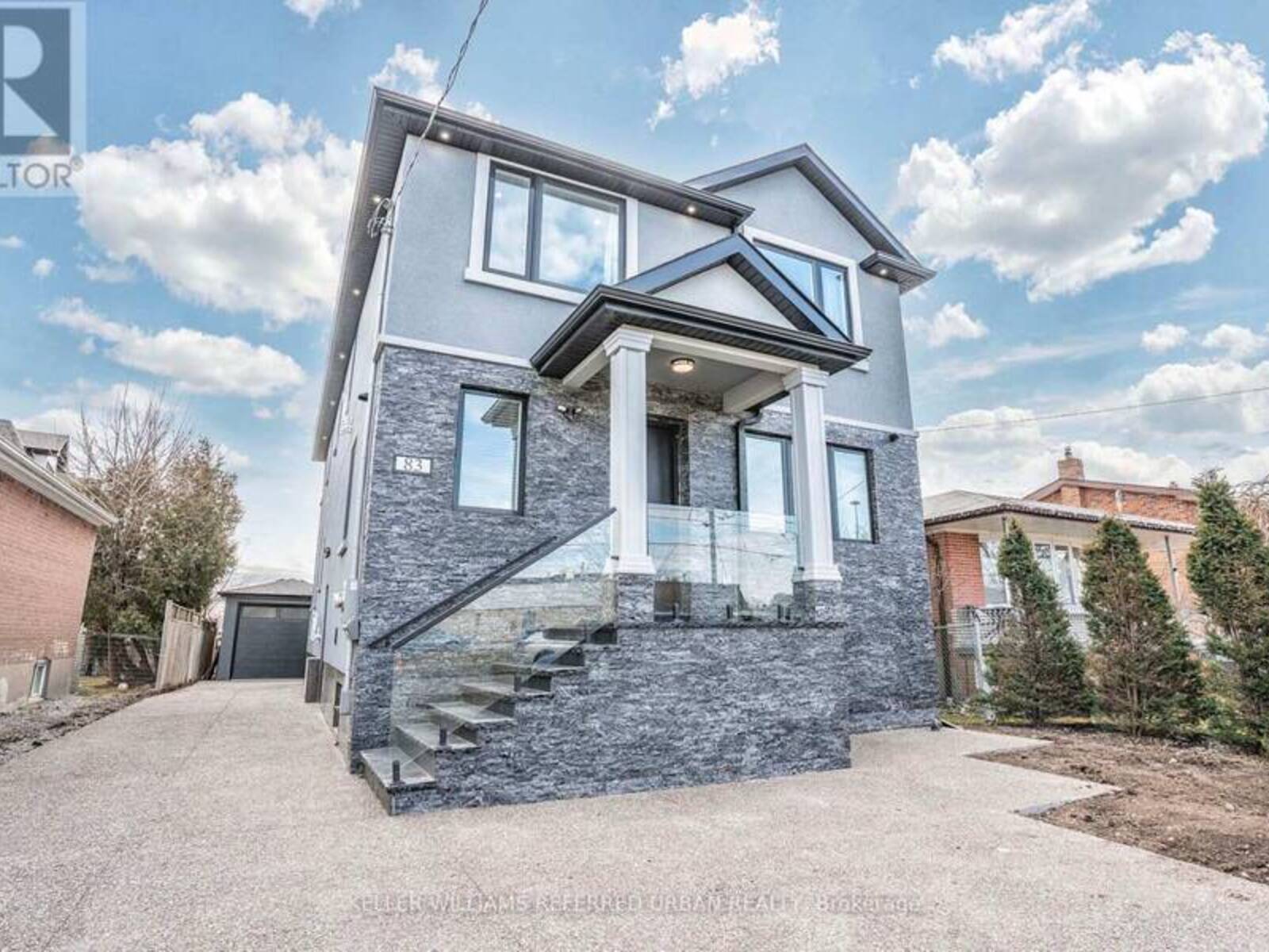 83 FLORAL PARKWAY, Toronto, Ontario M6L 2C3