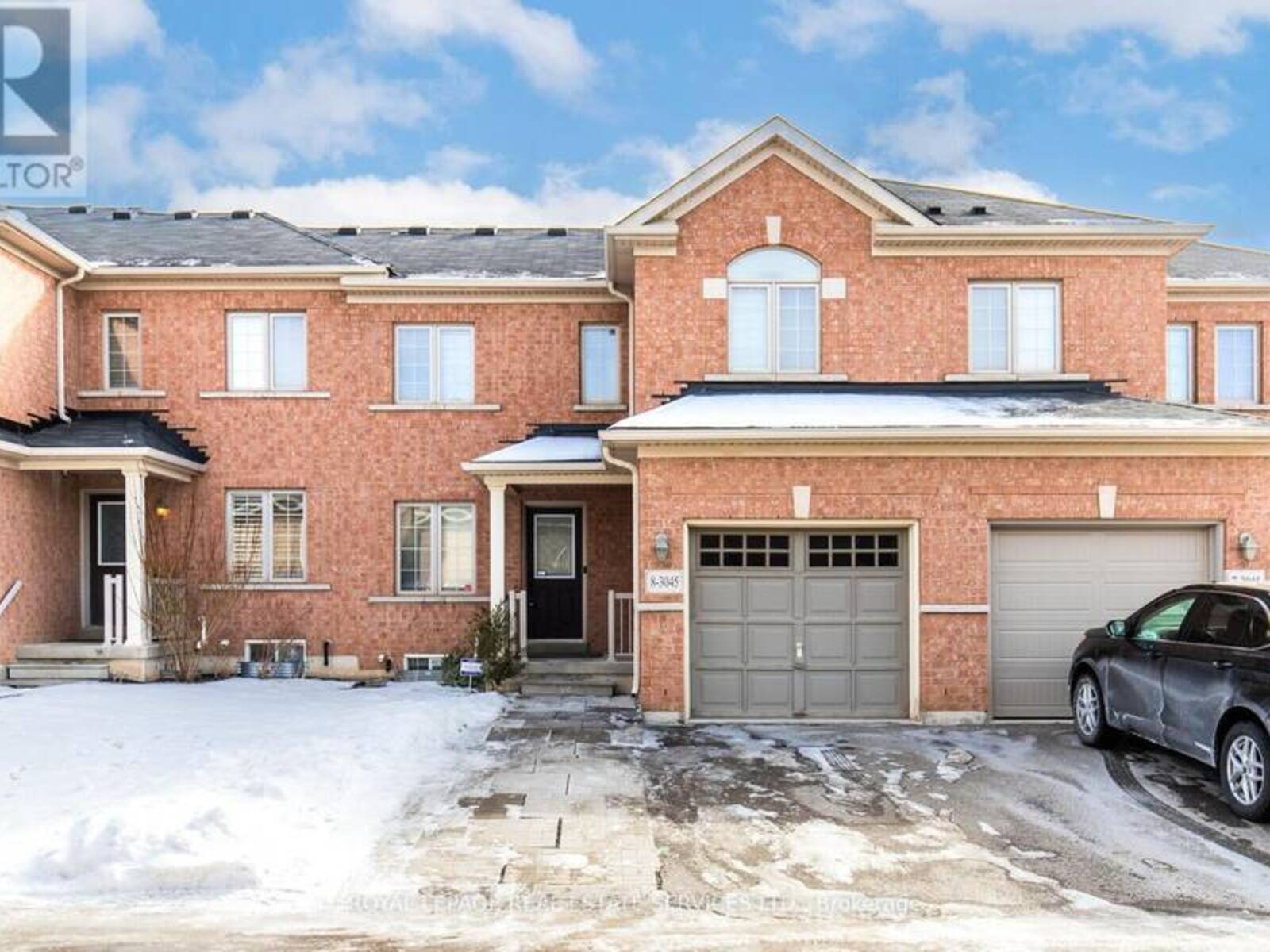 8 - 3045 GLADESIDE AVENUE, Oakville, Ontario L6M 0R3