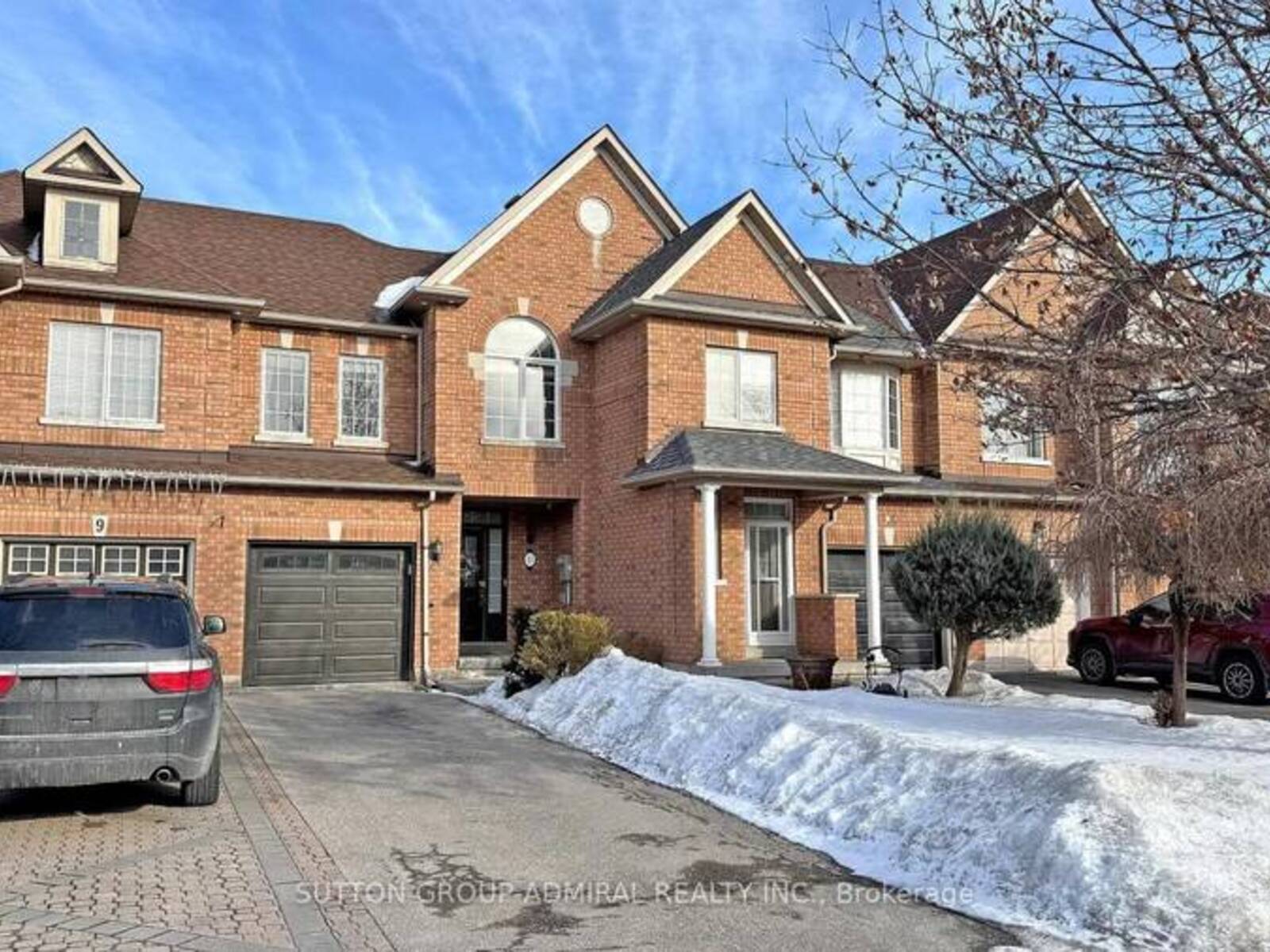 11 HAYMER DRIVE, Vaughan, Ontario L6A 3K9