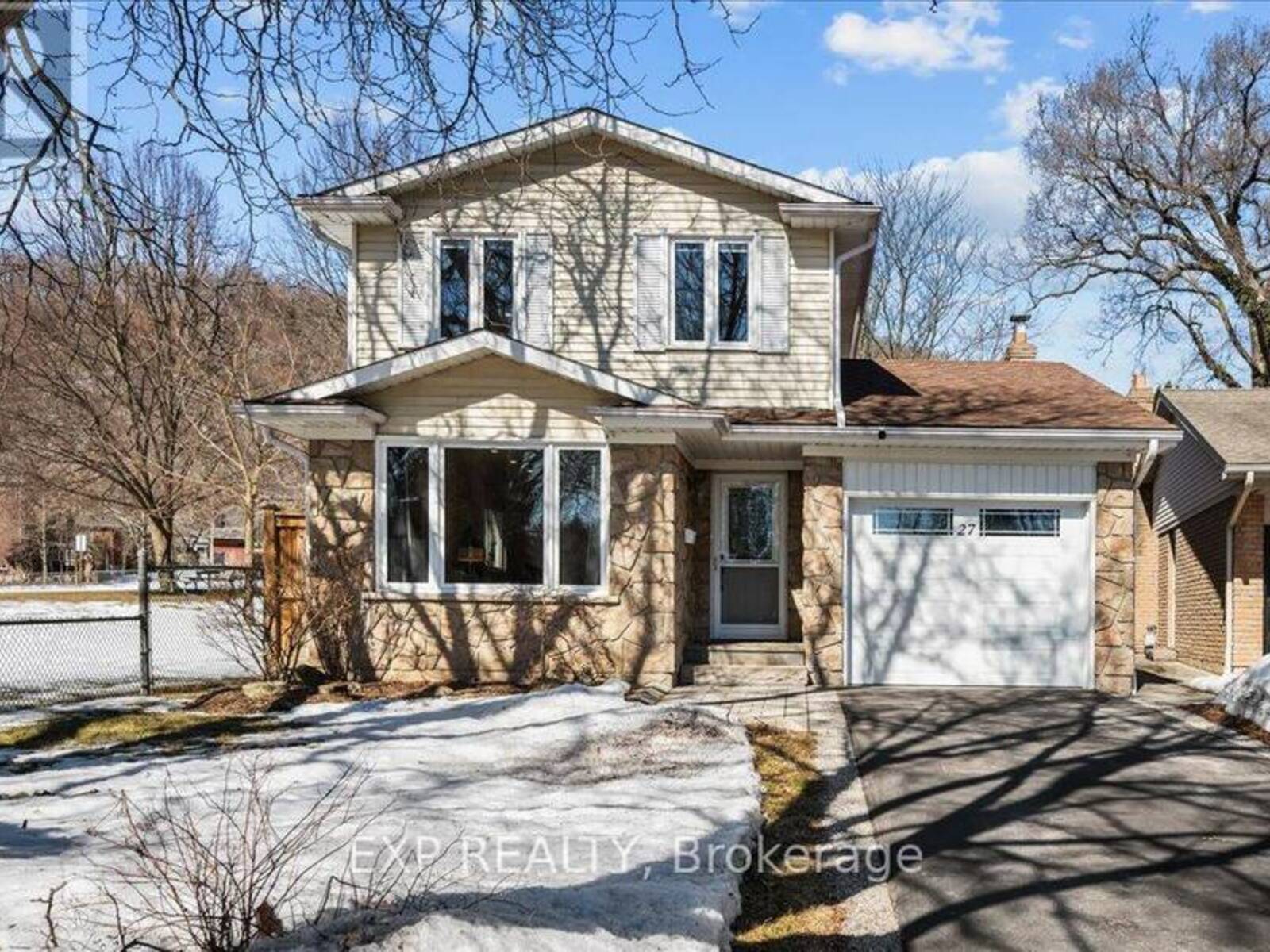 27 PARKWAY PLACE, Dundas, Ontario L9H 6K4