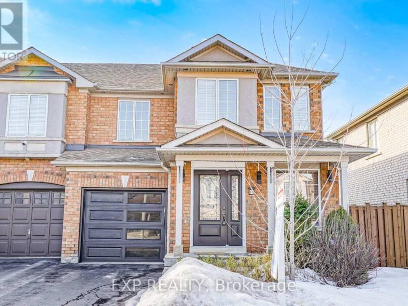 17 WATERTON CRESCENT, Richmond Hill, Ontario L4B 4L7