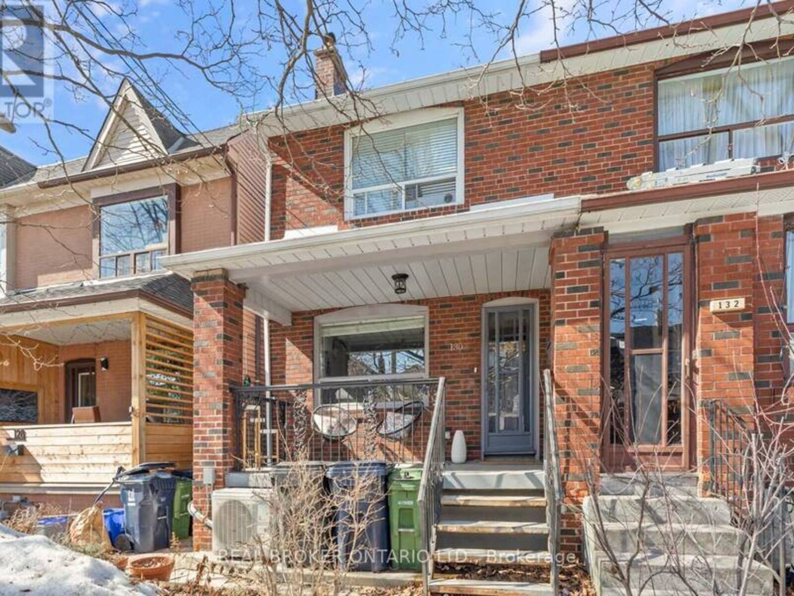 130 HARVIE AVENUE, Toronto, Ontario M6E 4K3