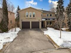 5168 HIDDEN VALLEY COURT Mississauga Ontario, L5M 3P1