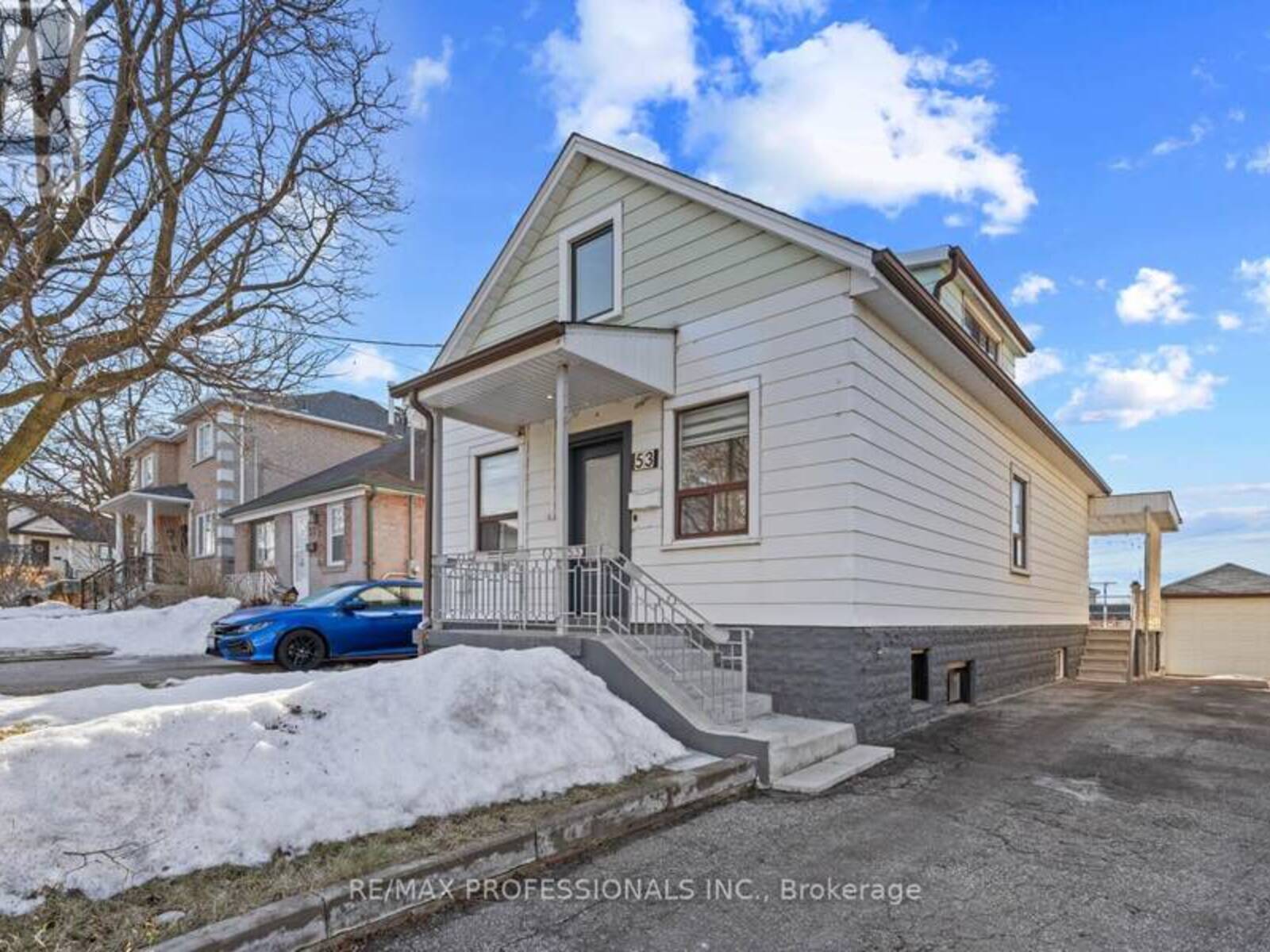 53 BEECHBOROUGH AVENUE, Toronto, Ontario M6M 1Z4