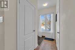 33 - 9 R CLINTWOOD GATE | Toronto Ontario | Slide Image Six