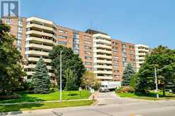 705 - 40 BAIF BOULEVARD | Richmond Hill Ontario | Slide Image One