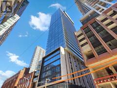 1706 - 11 CHARLOTTE STREET Toronto Ontario, M5V 0M6