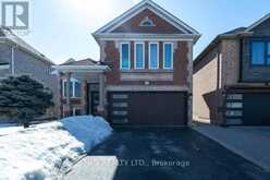 62 MASTERS GREEN CRESCENT | Brampton Ontario | Slide Image One