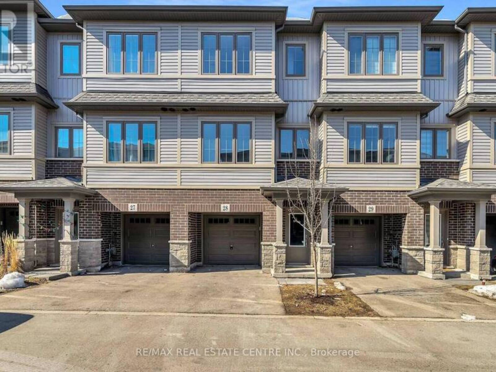 28 - 124 COMPASS TRAIL, Cambridge, Ontario N3E 0E3