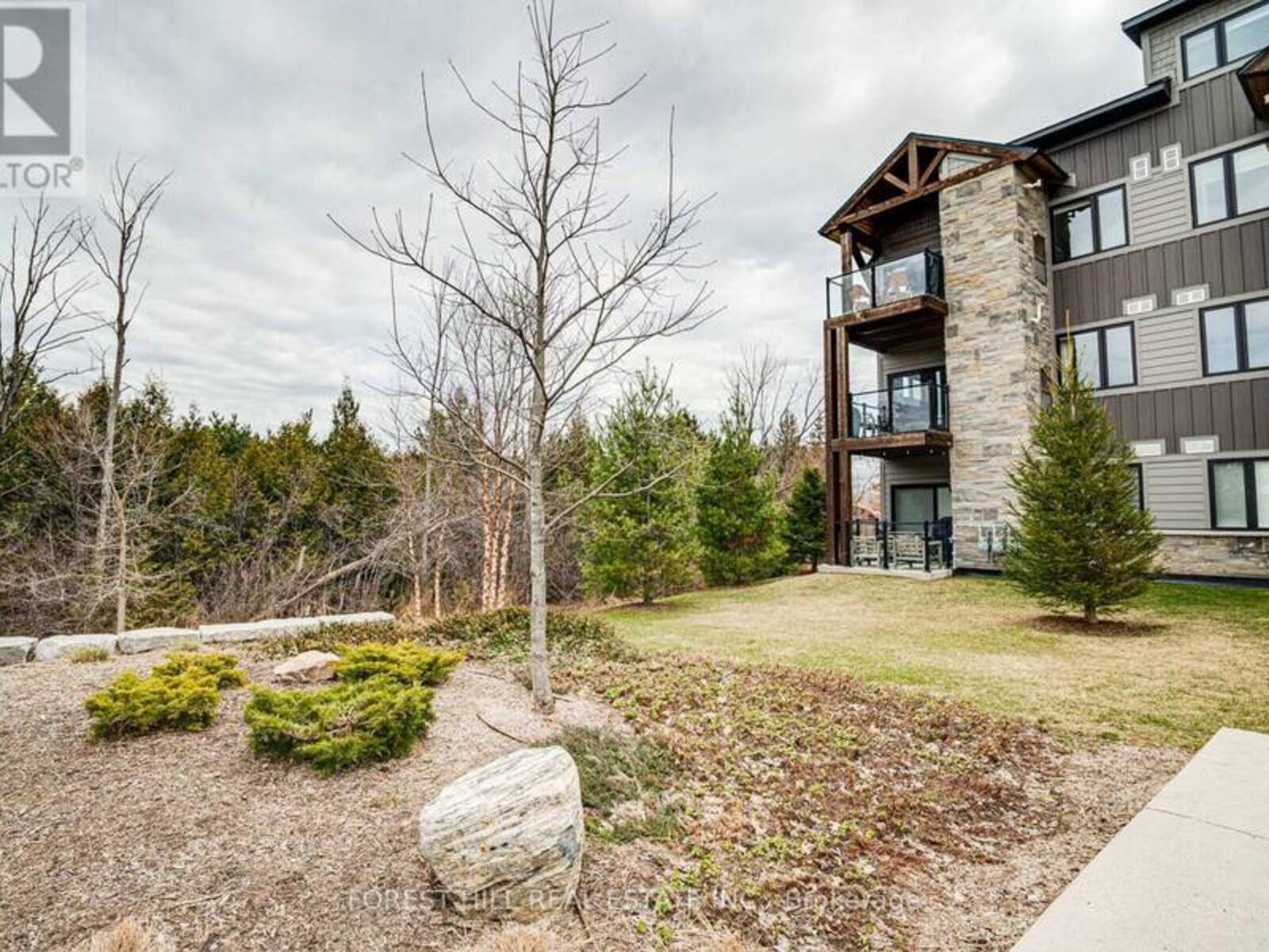 207 - 12 BECKWITH LANE, The Blue Mountains, Ontario L9Y 0A4