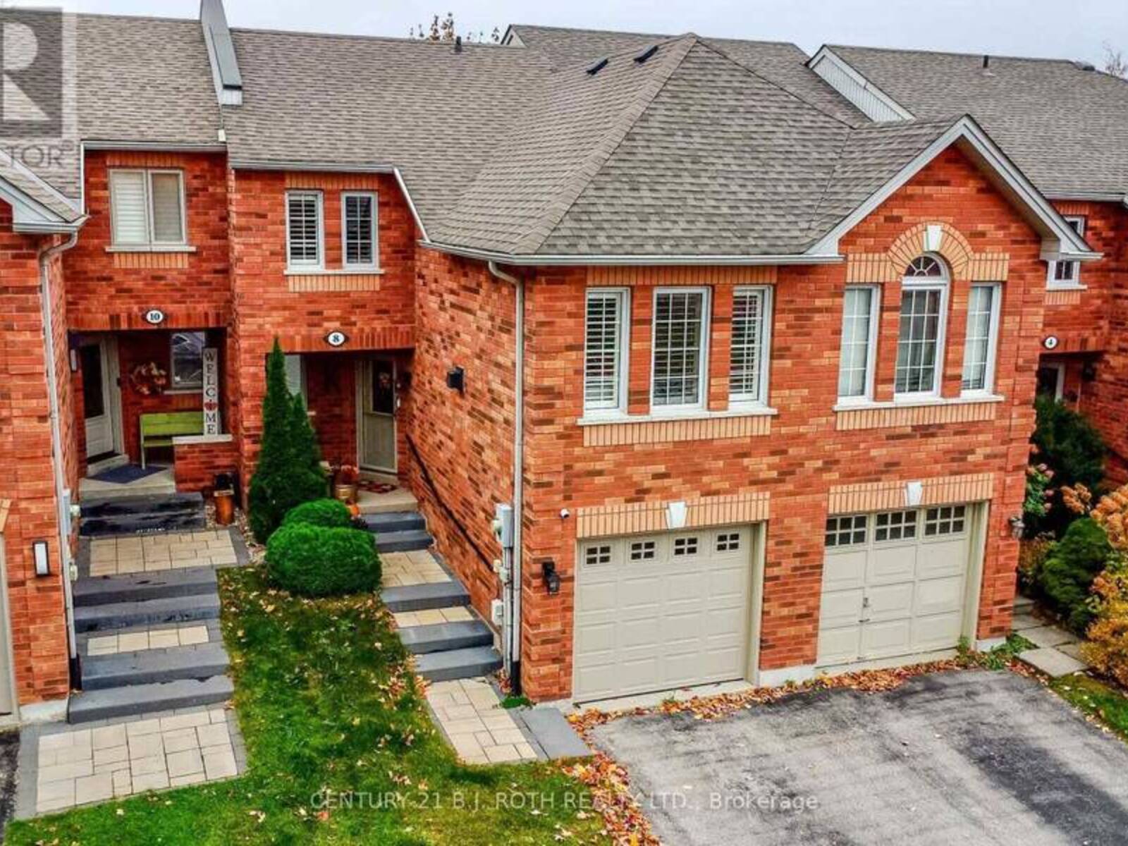 8 BAILEY COURT, Barrie, Ontario L4N 8N1