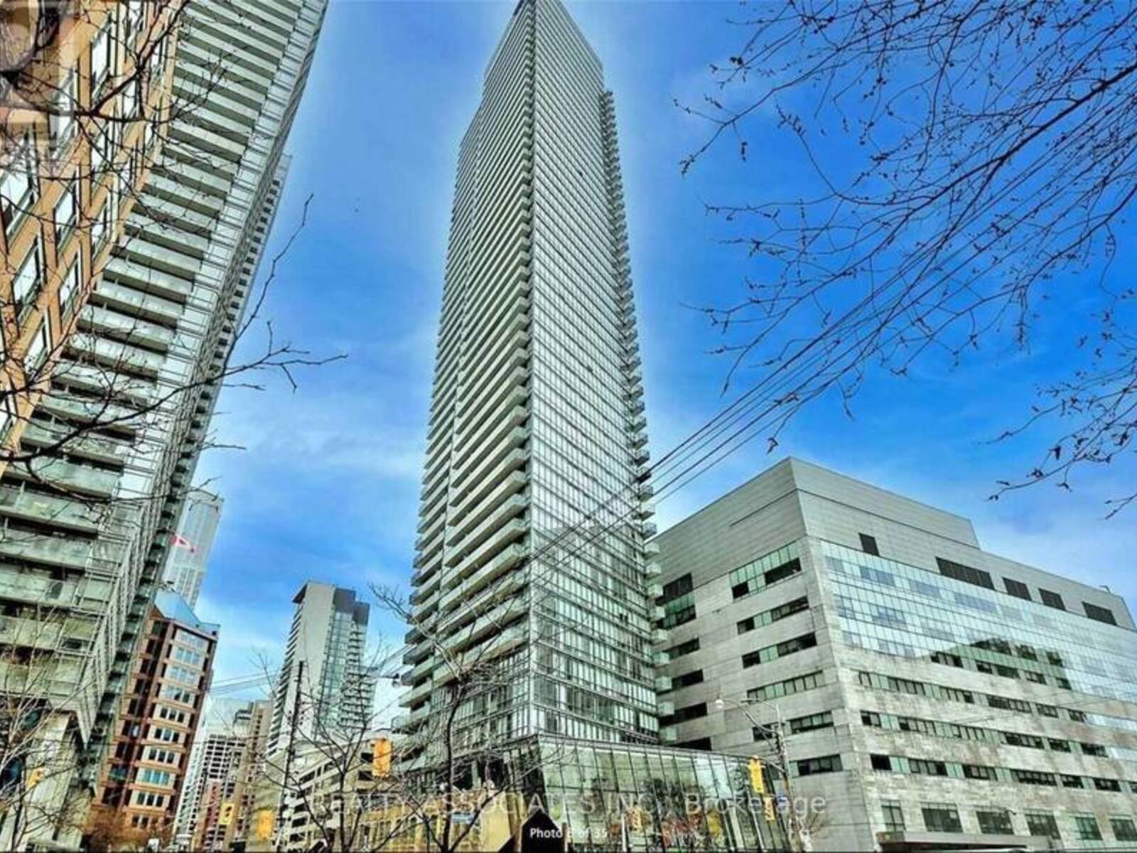 1309 - 832 BAY STREET, Toronto, Ontario M5S 1Z6