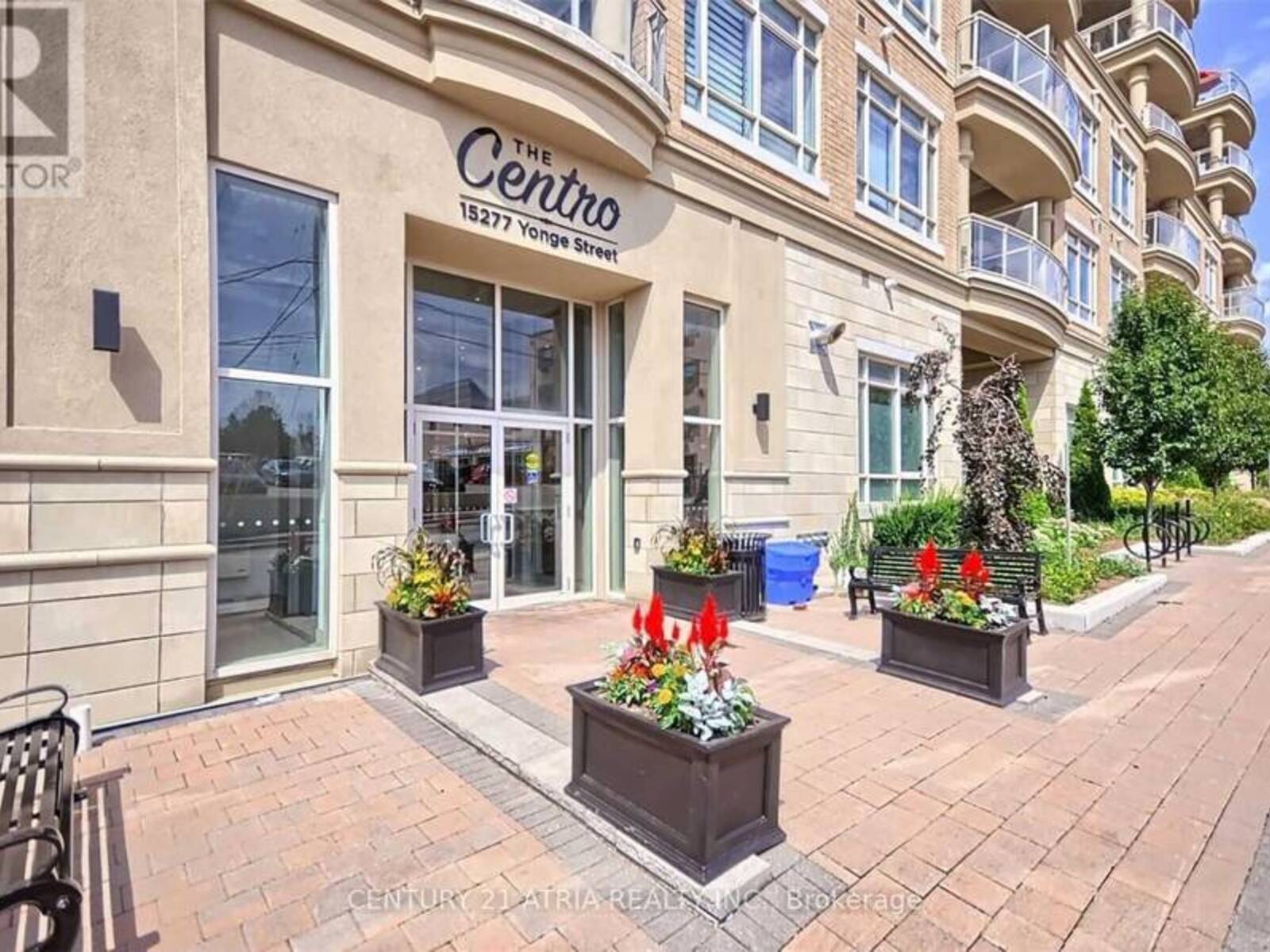 701 - 15277 YONGE STREET, Aurora, Ontario L4G 1Y3