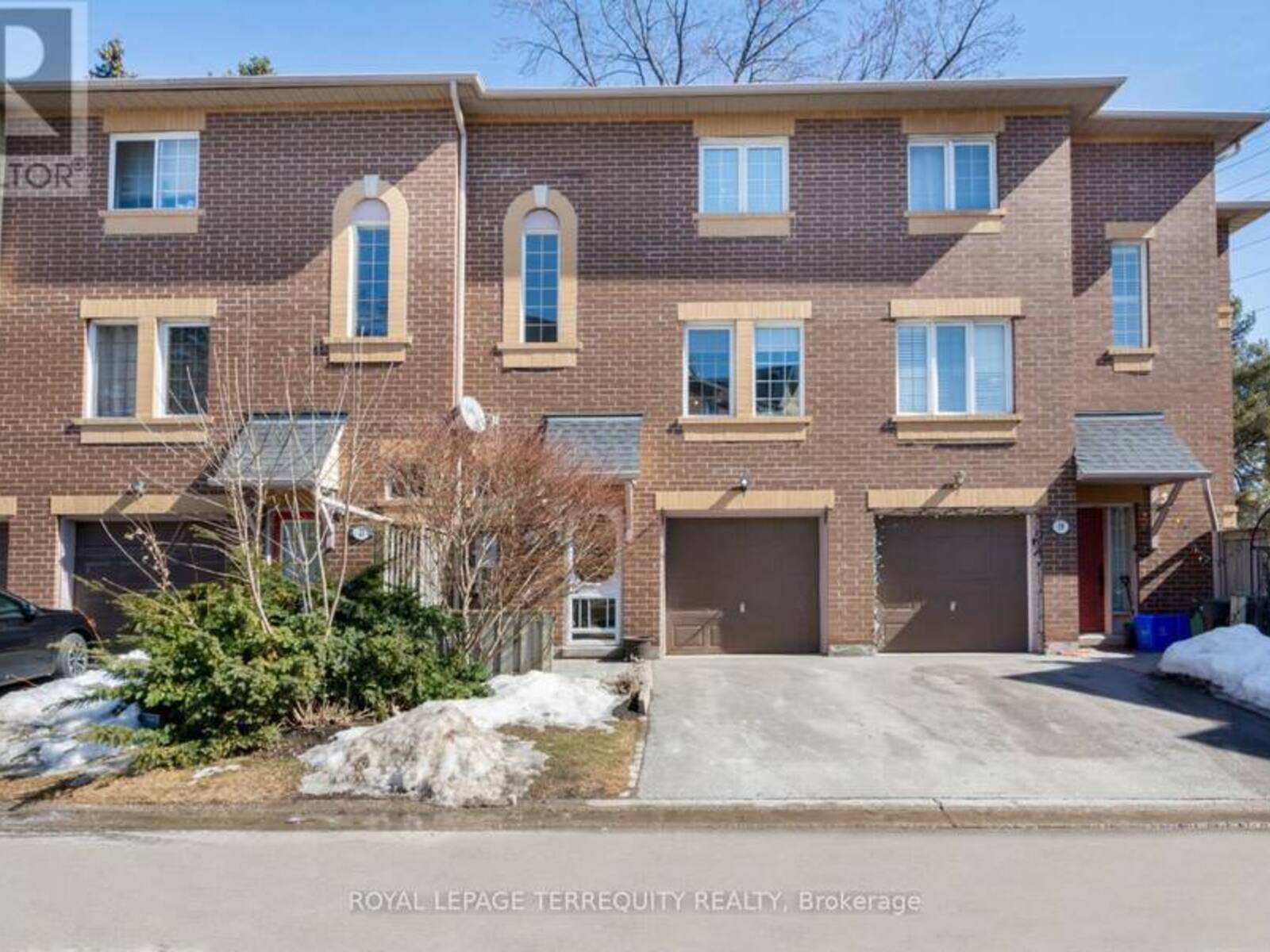 20 - 1735 WALNUT LANE, Pickering, Ontario L1V 6Z8