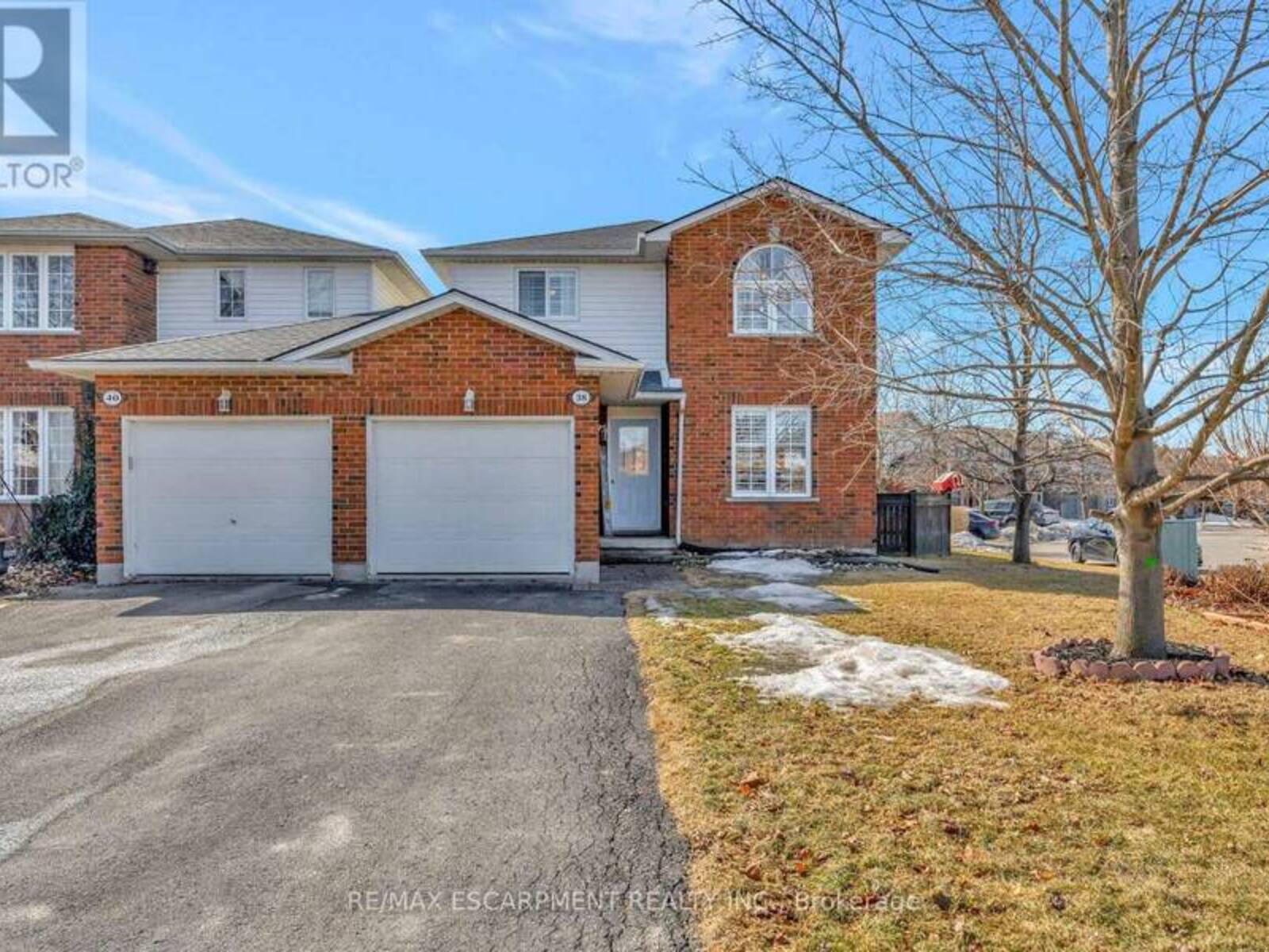 38 CELTIC DRIVE, Caledonia, Ontario N3W 2L5