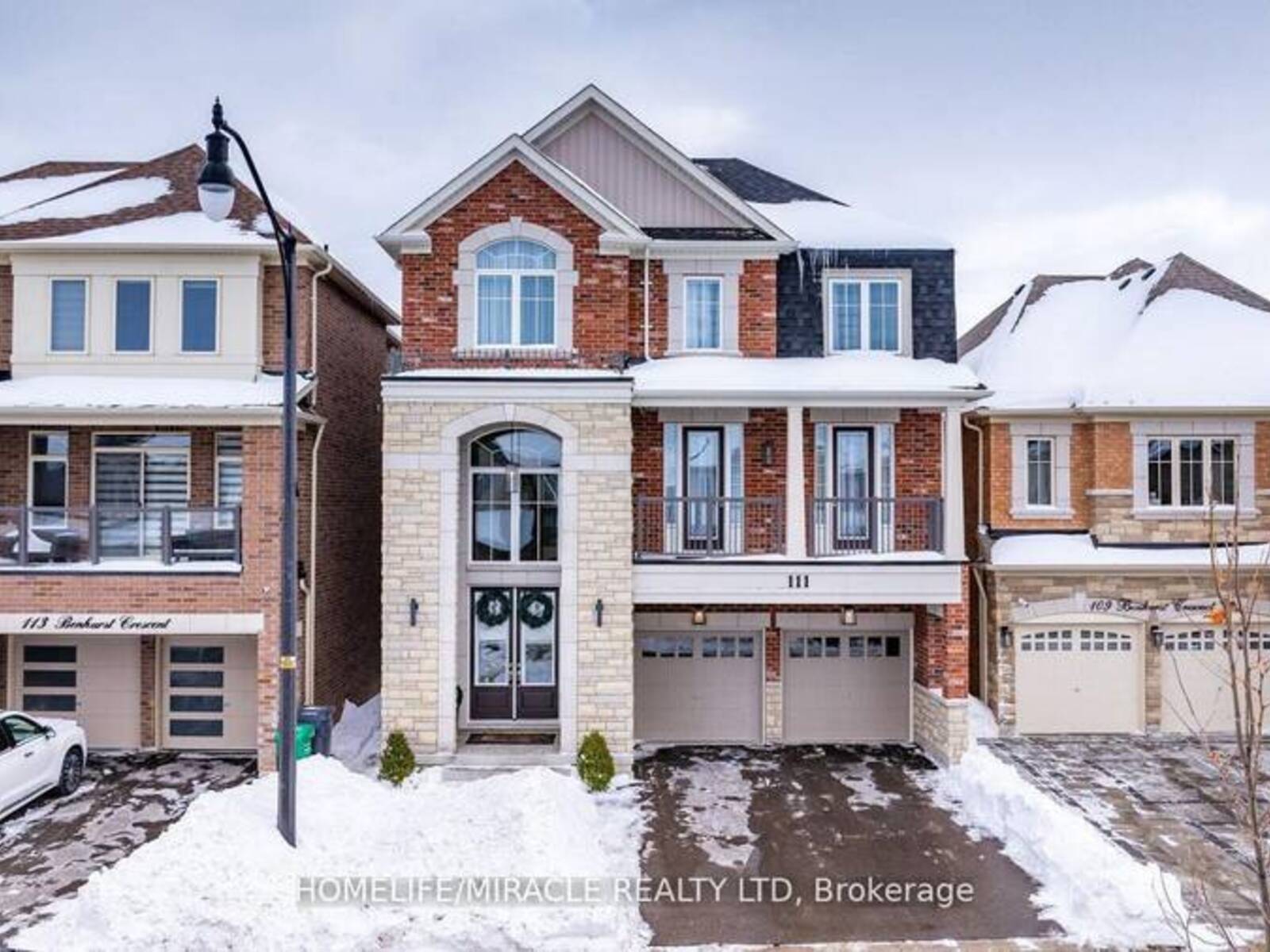 111 BENHURST CRESCENT, Brampton, Ontario L7A 5A4