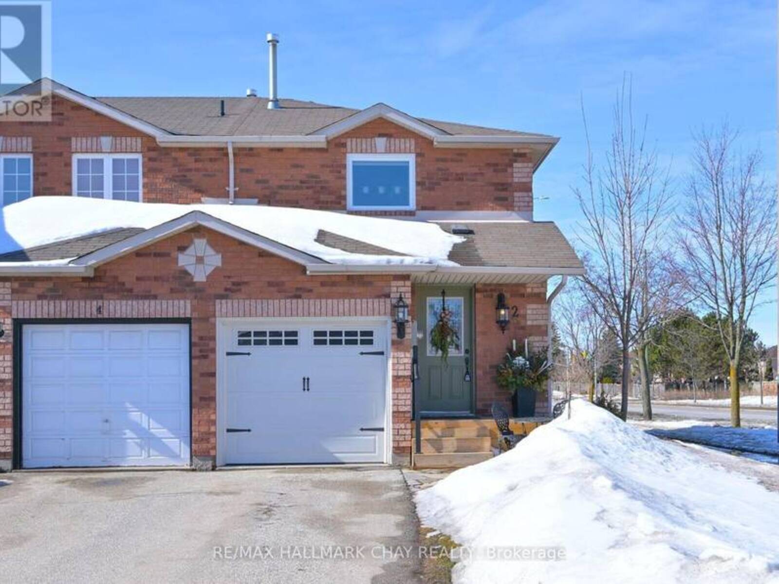 2 CARIBOU COURT, Barrie, Ontario L4N 8N3