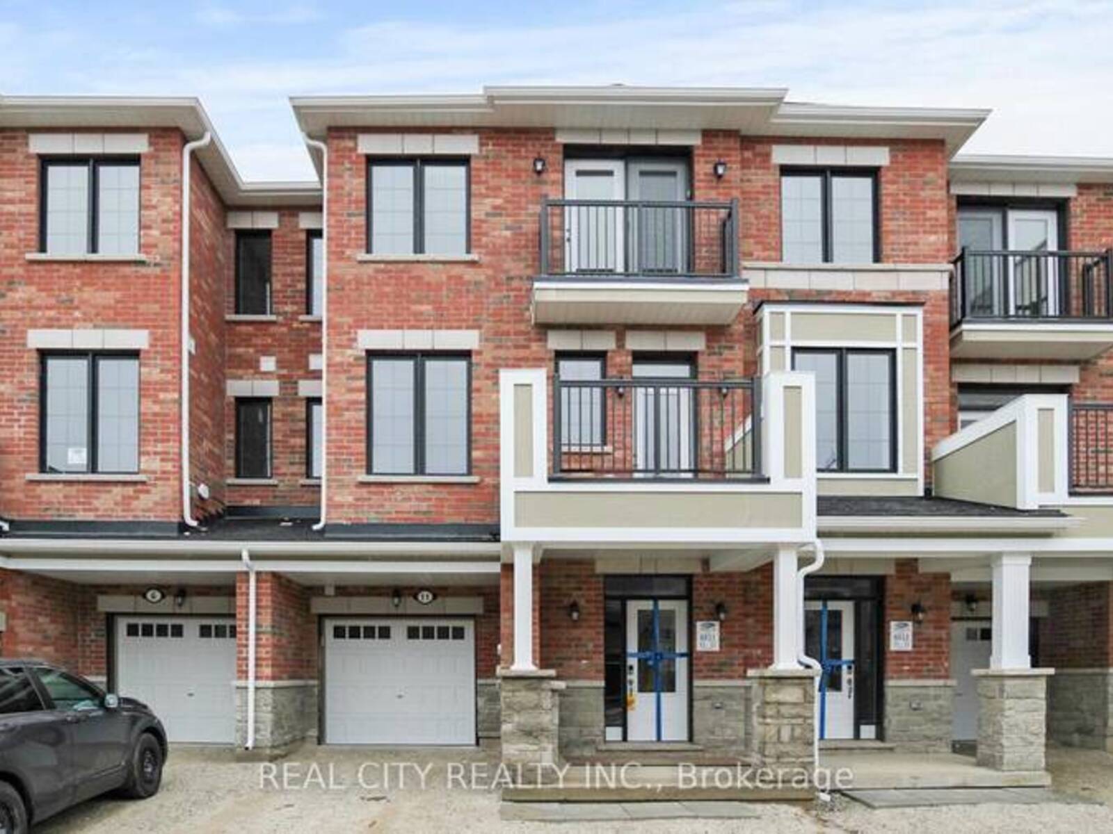 11 KEPPEL CIRCLE W, Brampton, Ontario L7A 5K4