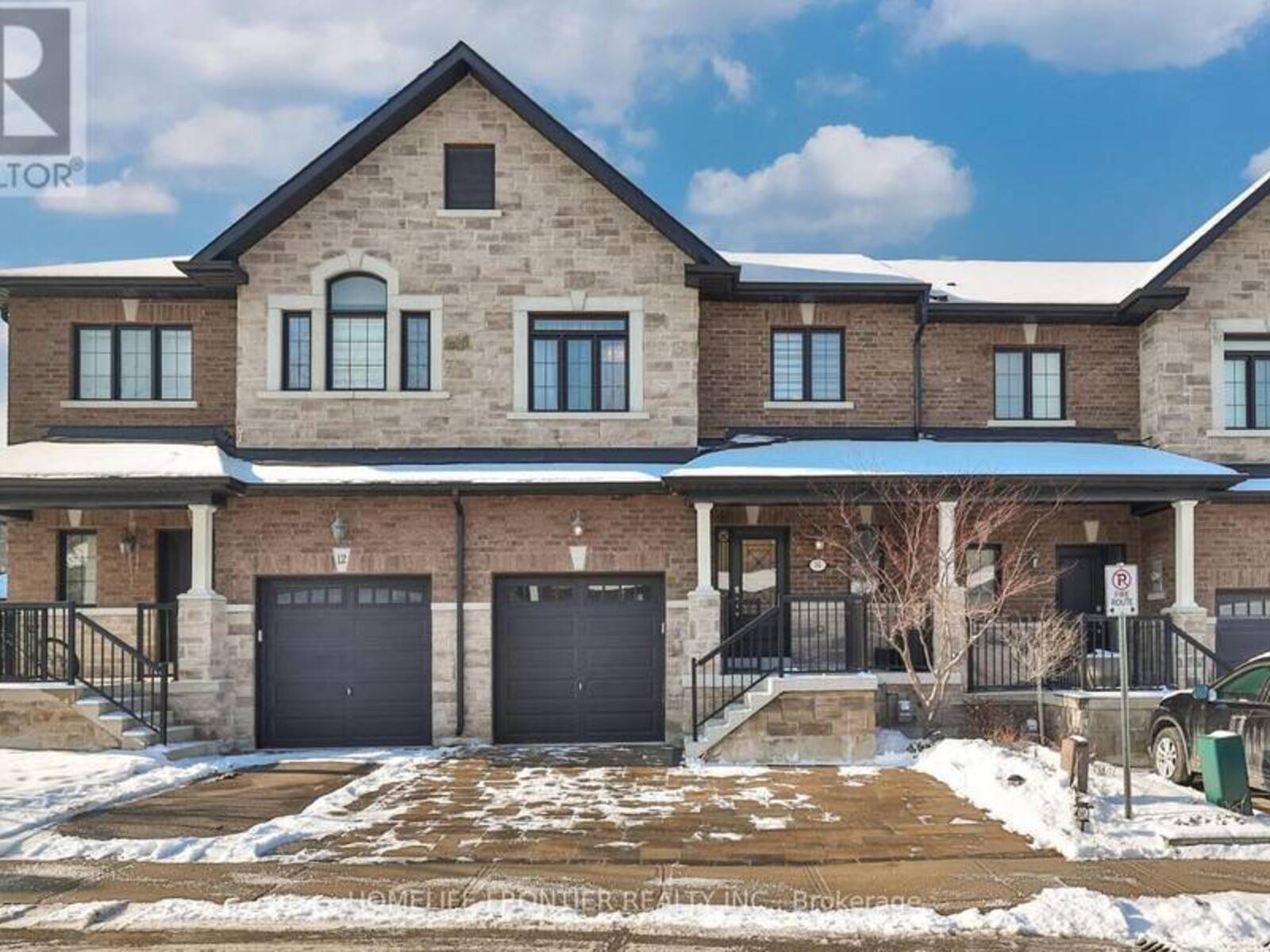 14 CHARMUSE LANE, East Gwillimbury, Ontario L9N 0N7