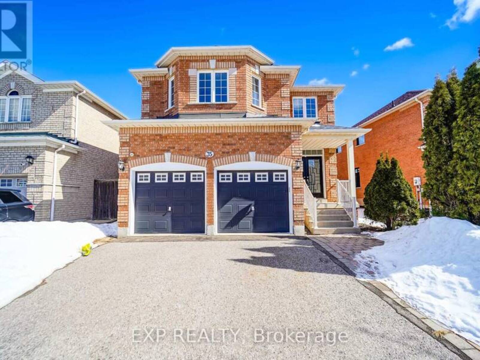 35 BALL CRESCENT, Whitby, Ontario L1P 1W6