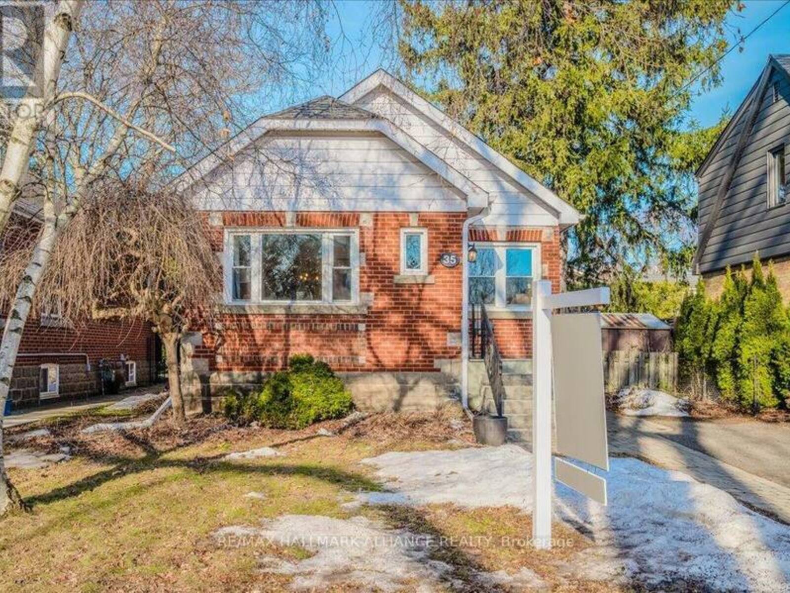 35 KENMORE ROAD, Hamilton, Ontario L8S 3T8