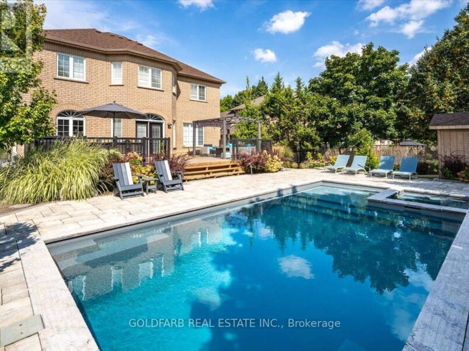 215 THOMSON CREEK BOULEVARD, Vaughan, Ontario L4H 1H1