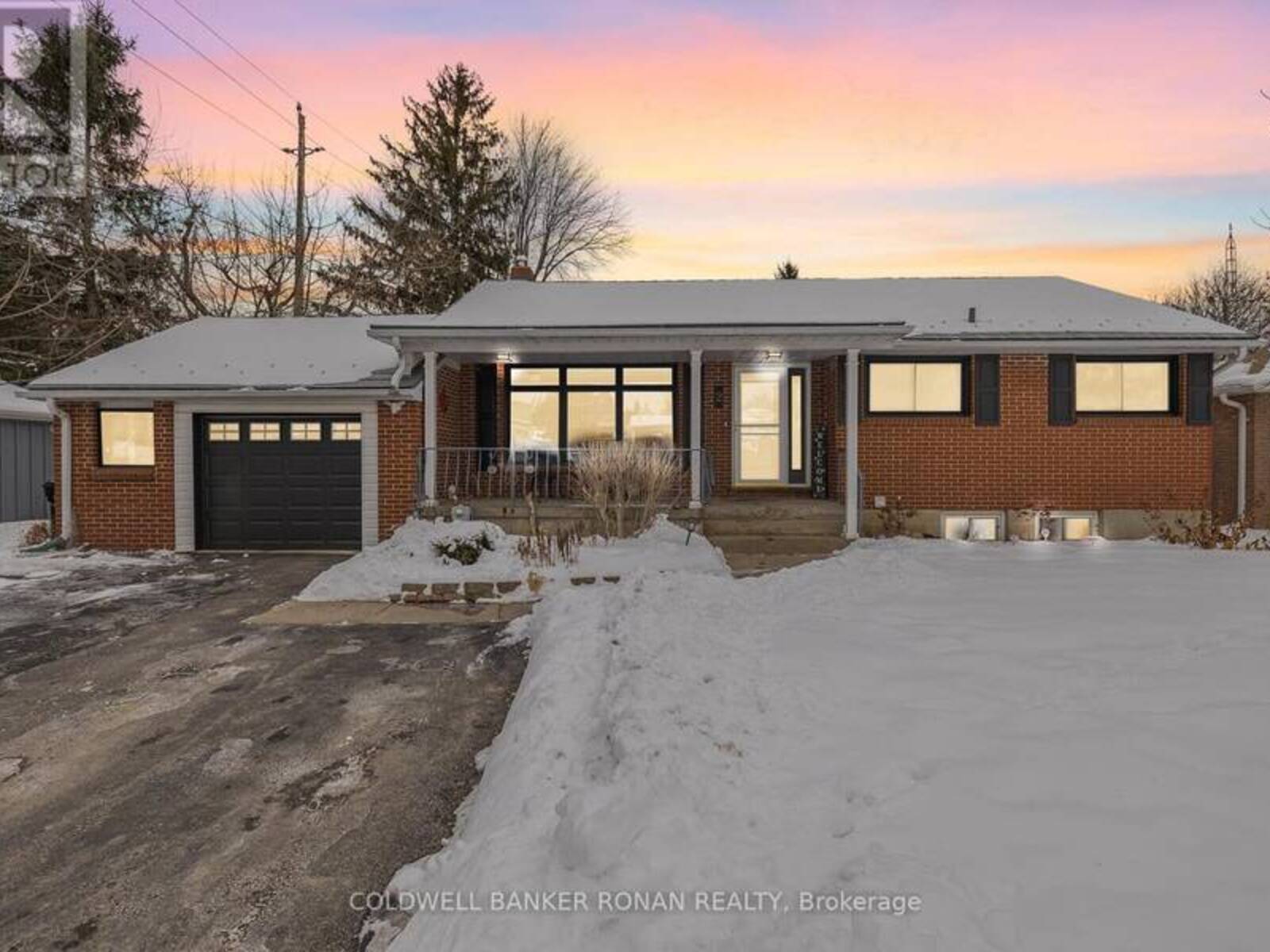 2 LIONEL STONE AVENUE E, New Tecumseth, Ontario L0G 1W0