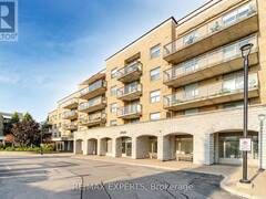 114 - 2504 RUTHERFORD ROAD Vaughan Ontario, L4K 5N5