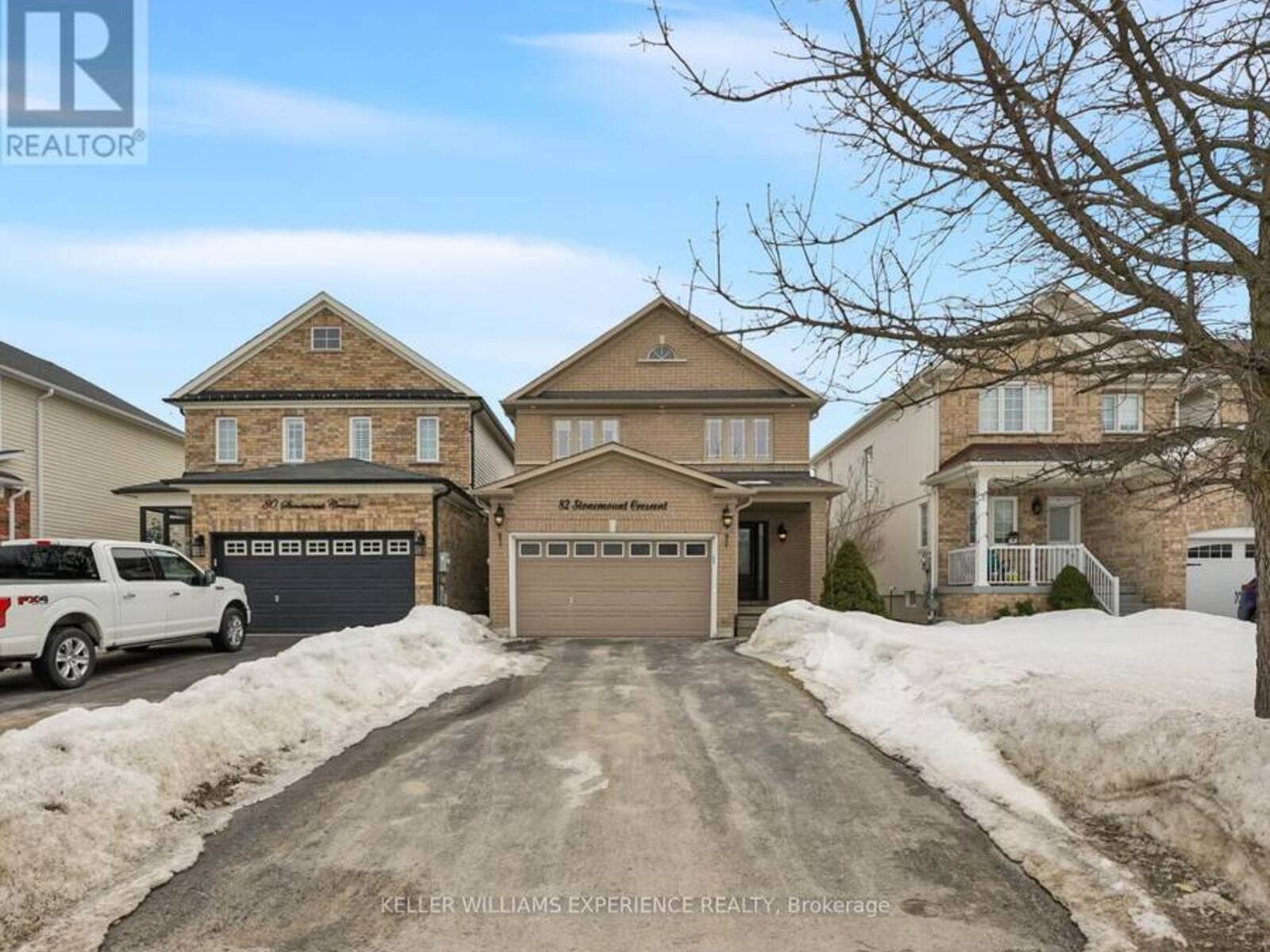 82 STONEMOUNT CRESCENT, Angus, Ontario L3W 0C5