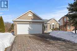 14 CARRICK AVENUE | Georgina Ontario | Slide Image One