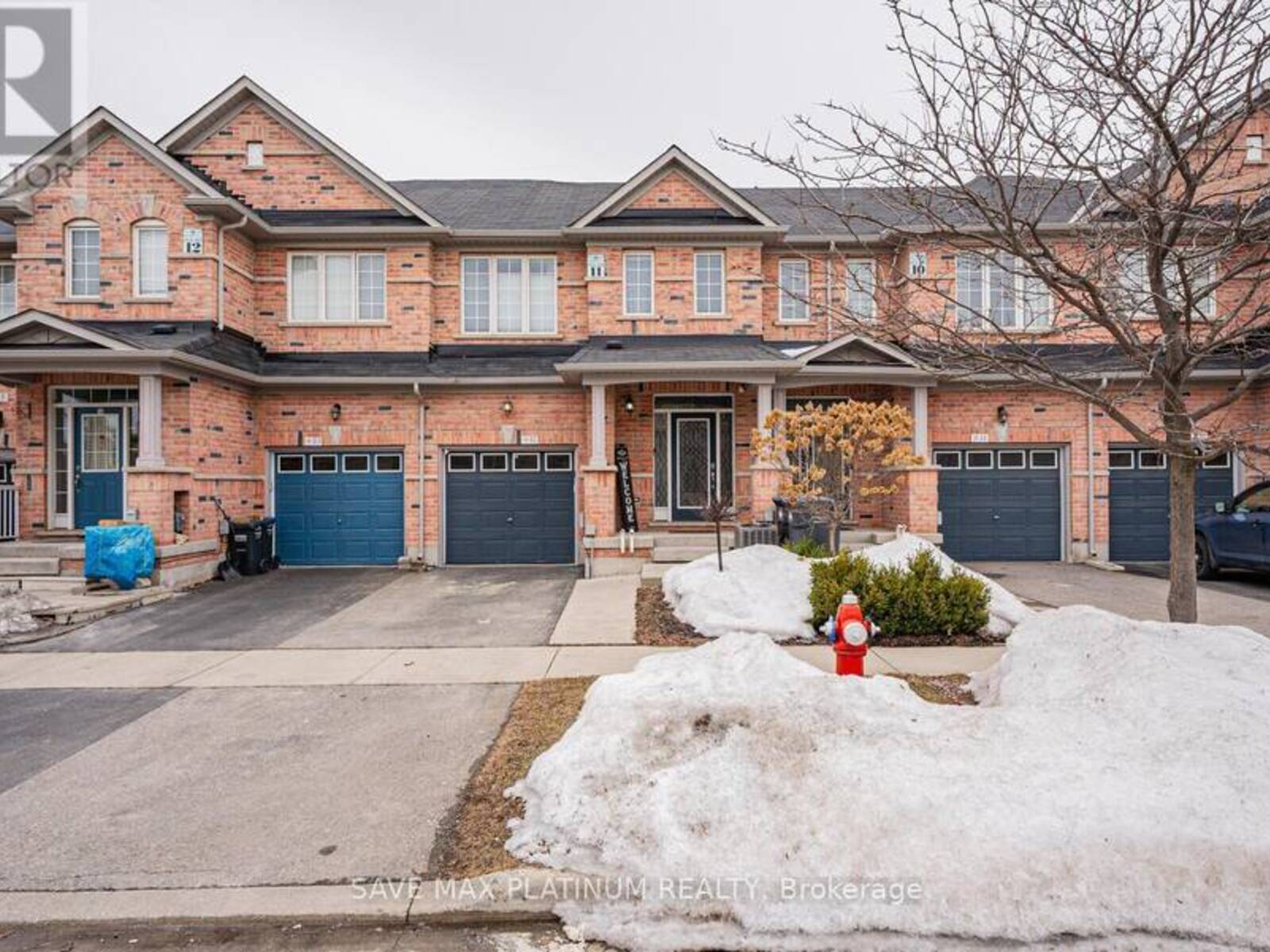 12 HATTON COURT, Brampton, Ontario L6Y 0H7