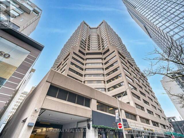 2201 - 175 CUMBERLAND STREET Toronto Ontario, M5R 3M9 - 2 Bedrooms Condo For Sale