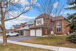 415 SILKEN LAUMANN DRIVE | Newmarket Ontario | Slide Image Two