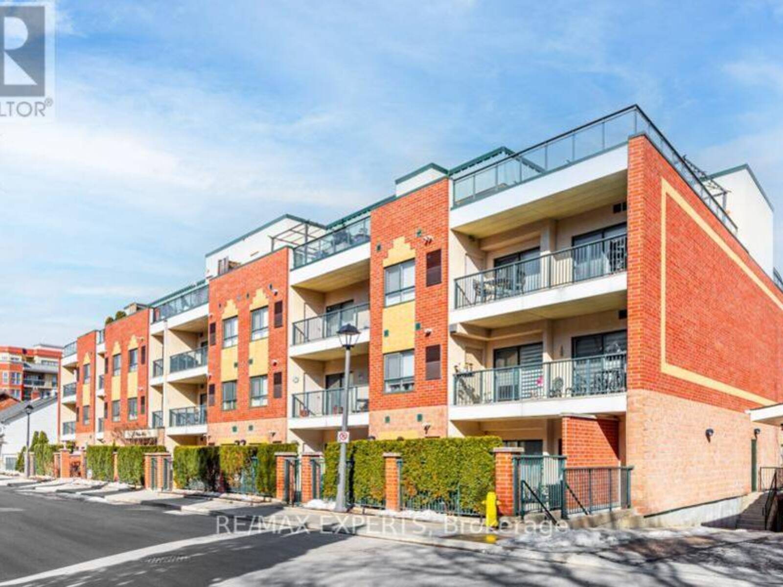 209 - 33 WALLACE STREET W, Vaughan, Ontario L4L 9L4