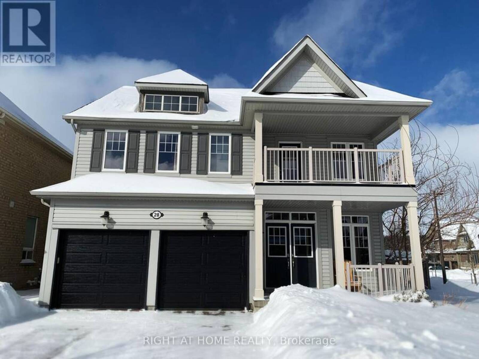 28 TIMBERBANK SQUARE, Georgina, Ontario L0E 1R0