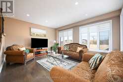 300 CRAFTER CRESCENT | Hamilton Ontario | Slide Image Twelve