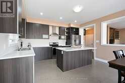 300 CRAFTER CRESCENT | Hamilton Ontario | Slide Image Eight