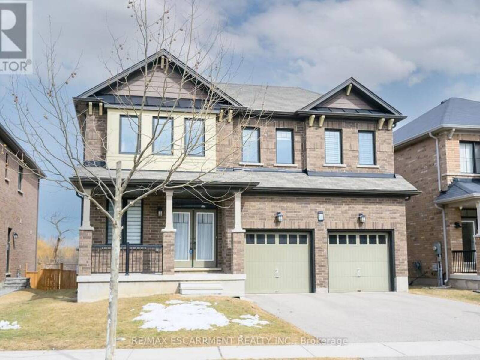 300 CRAFTER CRESCENT, Hamilton, Ontario L8J 0J2