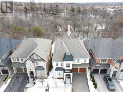 99 BRIDGEPOINTE COURT Aurora Ontario, L4G 3H8