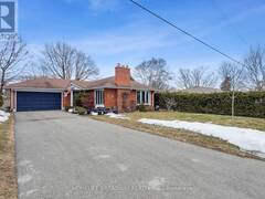 80 GLENELLEN DRIVE E Toronto Ontario, M8Y 2H1